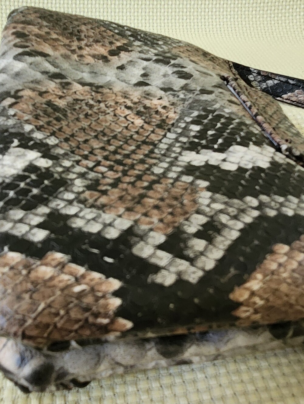 Nicole by Nicole Miller Faux Snakeskin Python Mini Crossbody Wallet Purse Bag - Picture 15 of 16